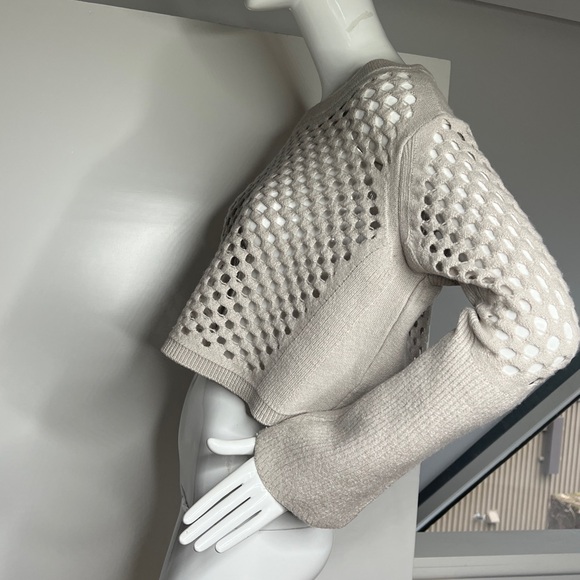 Dorothee Schumacher Sz 2 (M) Gray Wool Lazer Eyelet Knit Sweater Made in Germany - Picture 3 of 9